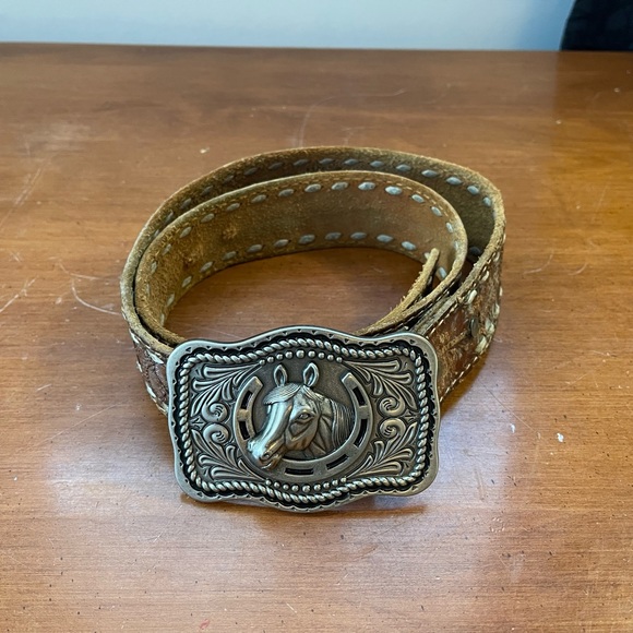 Vintage Accessories - VINTAGE engraved leather belt with buckle